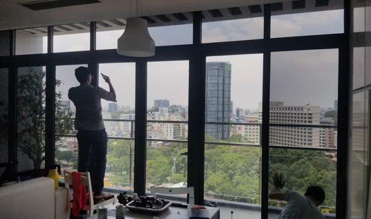 Tại sao phải dán phim cách nhiệt cho cửa kính